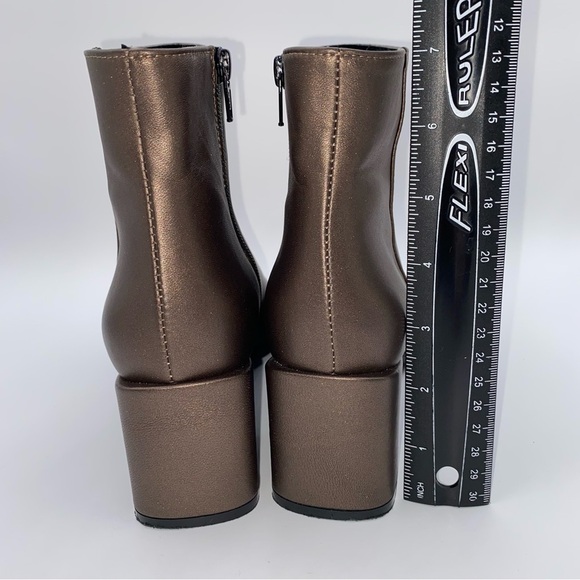 Comfort Sesto Meucci Bronze Metallic 7” Tall Ankle Boots Zip  2”Heel Like New - Picture 14 of 15